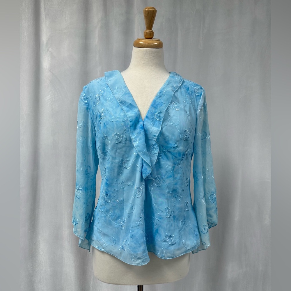 Tradition Vintage Tie Dye Light Blue Ruffle V-Neck Women's Blouse Size M